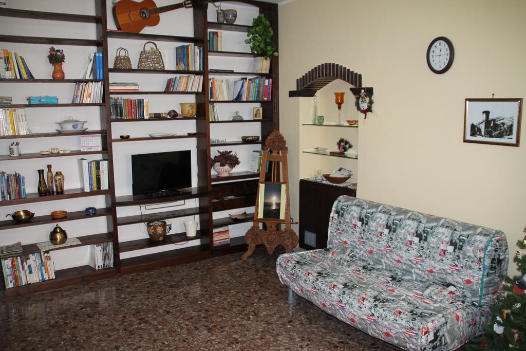B&B A Casa Di Nonna フォンディ エクステリア 写真