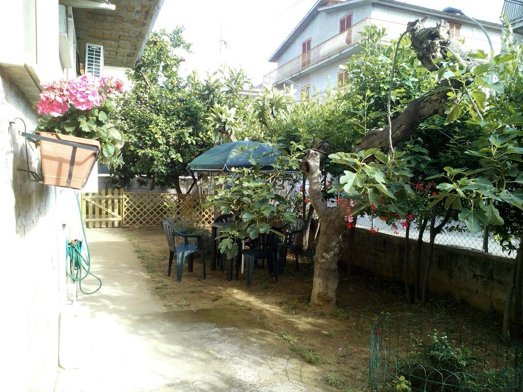 B&B A Casa Di Nonna フォンディ エクステリア 写真